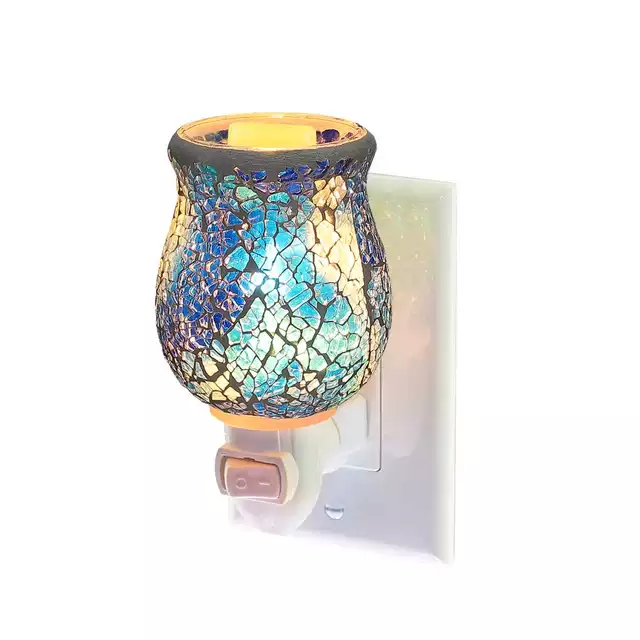 Green Color Mosaic Plug-in Scented Candle Wax Melt Warmer - China Candle  Warmer and Ceramic Wax Warmer price